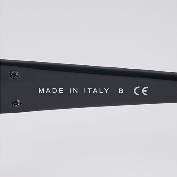 CHANEL Black Frame Quilted CC Logo Sunglasses - Picture 2 of 12